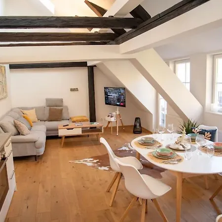 Penthouse Mit Altstadtflair דירה גראץ