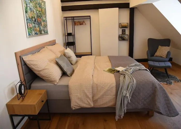 Penthouse Mit Altstadtflair Apartamento