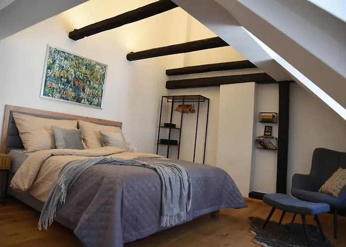 Apartamento Penthouse Mit Altstadtflair *